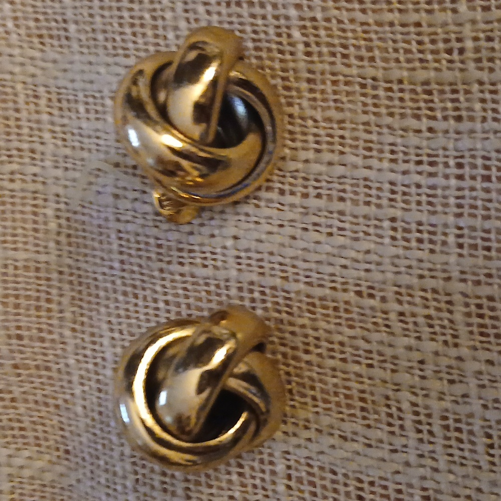 Monet Gold Earrings with Interlocking Knot Design